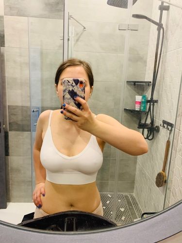 Customer photo review of Ultimate Versatile Seamless Bra/Bralette