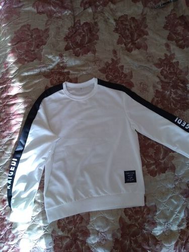 Customer photo review of Soli Rizzu Sweatshirt