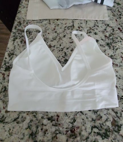 Customer photo review of Ultimate Versatile Seamless Bra/Bralette