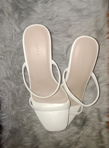 Customer photo review of B1G1 Kylie White