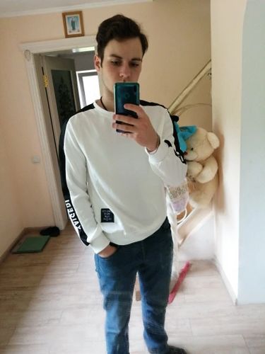 Customer photo review of Soli Rizzu Sweatshirt