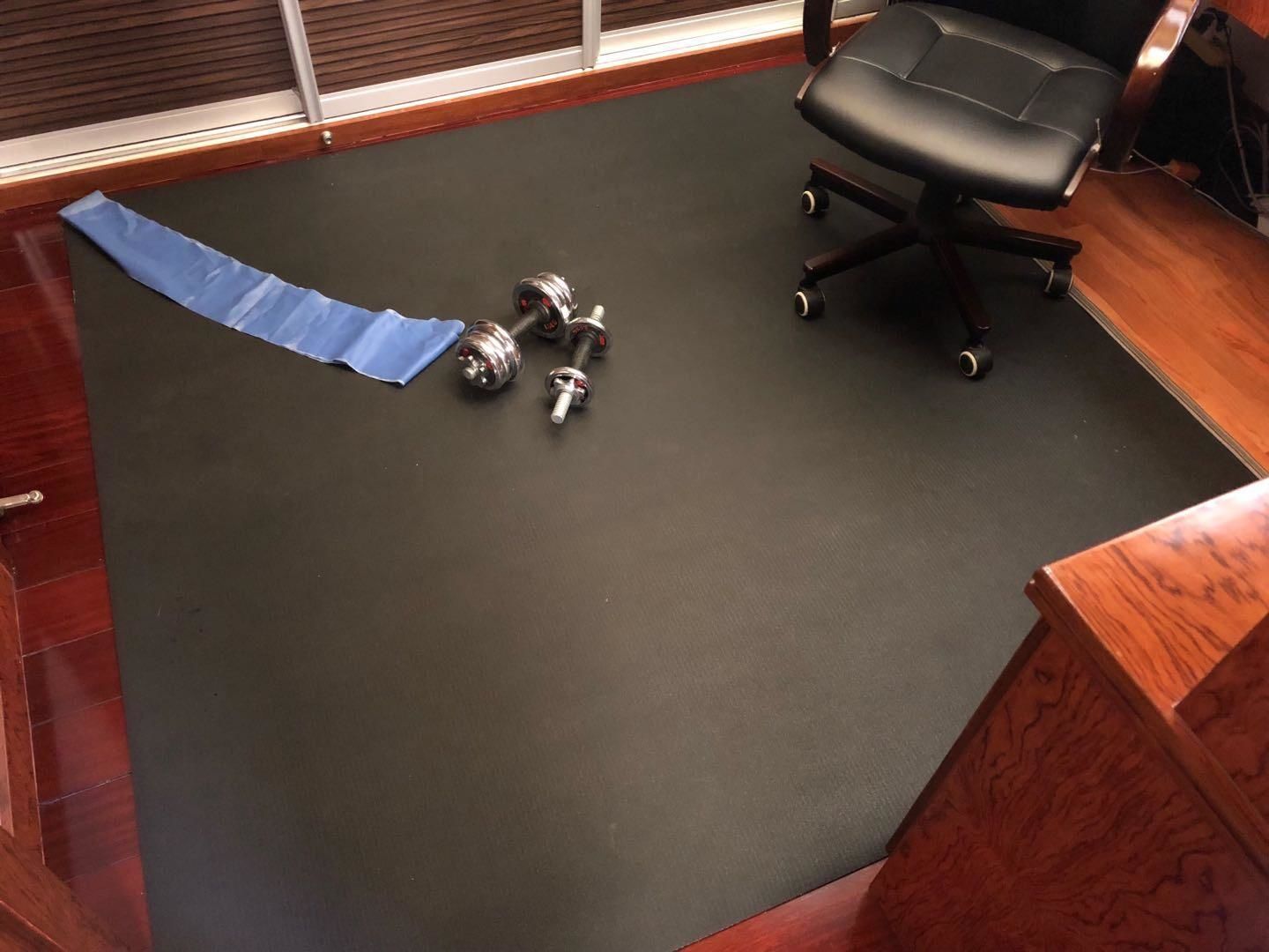 Customer photo review of GXMMAT Large Exercise Mat 6'x6'