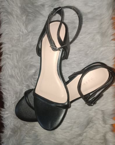 Customer photo review of B1G1 Laura Black