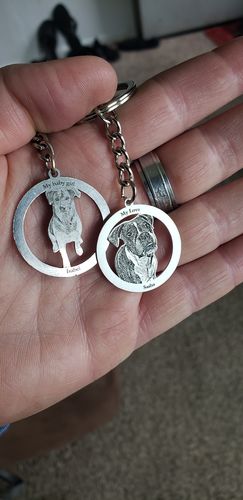 Customer photo review of Silvercut™ Keychain