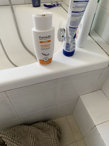 Customer photo review of שמפו טיפולי נגד קשקשים - 3 יחידות מפחית ומונע קשקשים ואדמומיות SEBO DANDRUFF SHAMPOO