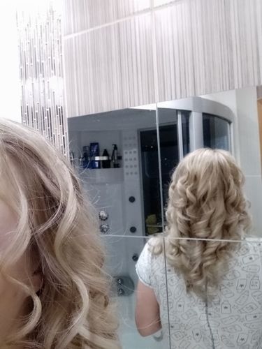 Customer photo review of Scodian Curling Iron