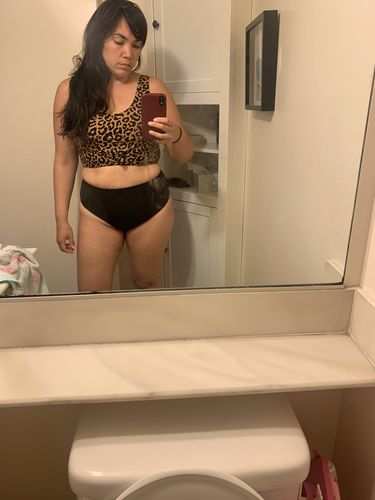 Customer photo review of Traveler Top | Leopard Print
