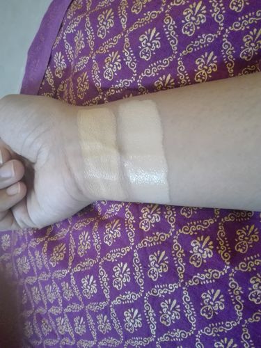 Customer photo review of MISS ROSE Purely Natural Foundation
