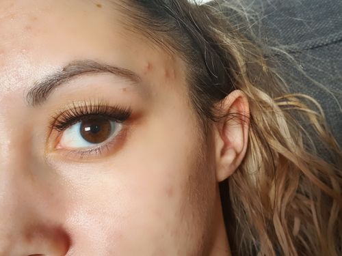 Customer photo review of Flick and Stick Adhesive Eyeliner Precision Pen - Clear