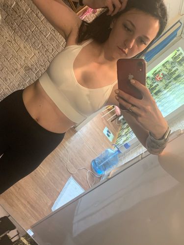 Customer photo review of Ultimate Versatile Seamless Bra/Bralette