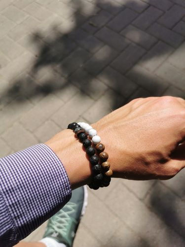 Customer photo review of Vulkanstein Armband