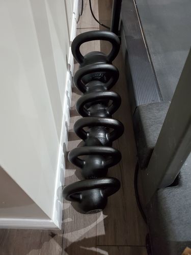 Customer photo review of 16kg / 35lbs E-coated Cast Iron Kettlebell