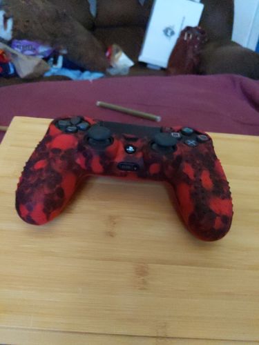Customer photo review of Red Skulls