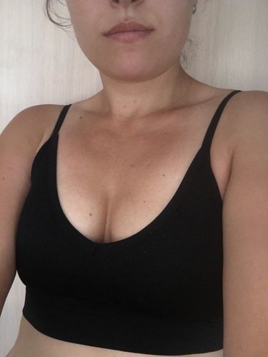 Customer photo review of Ultimate Versatile Seamless Bra/Bralette