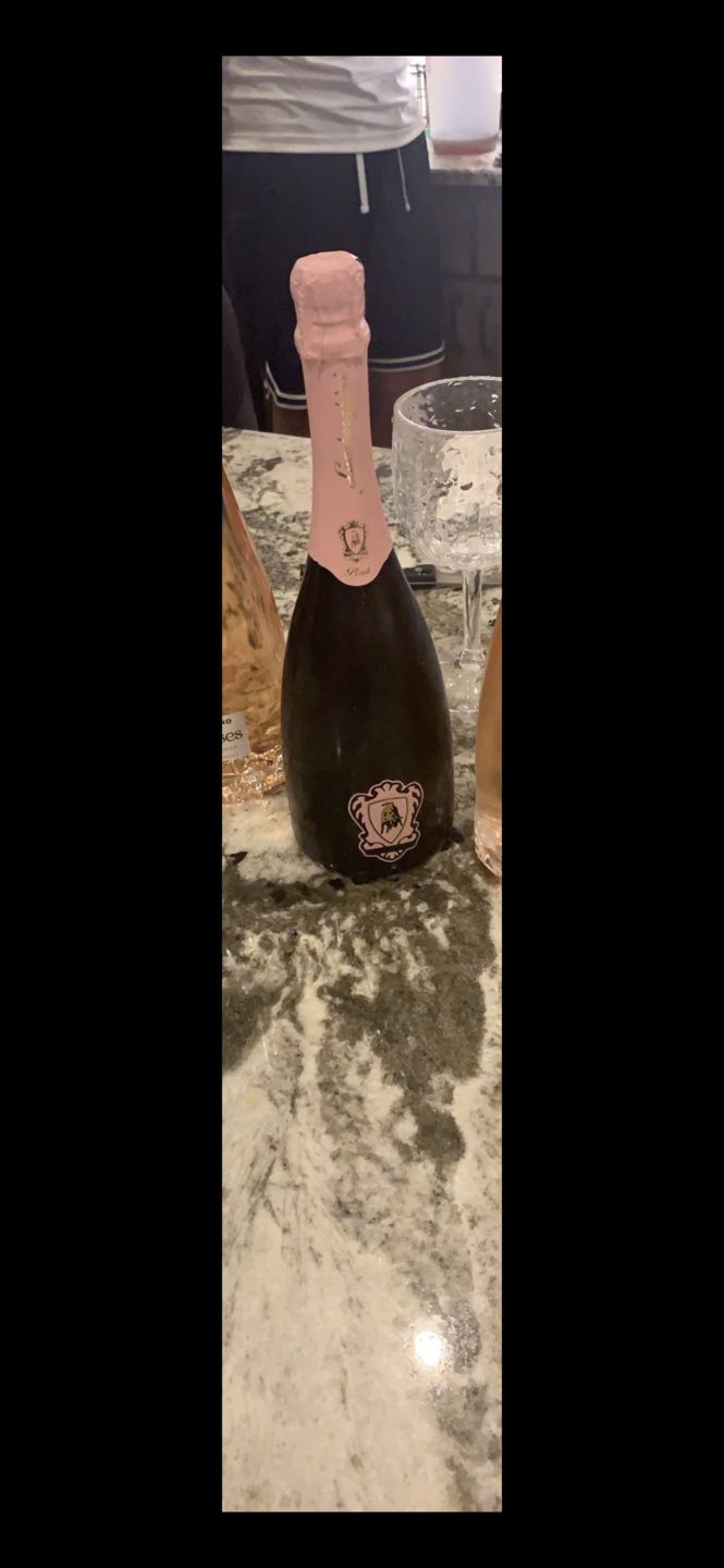 Customer photo review of Lamborghini: Metodo Classico Rosè "The Legend" with Gift Box