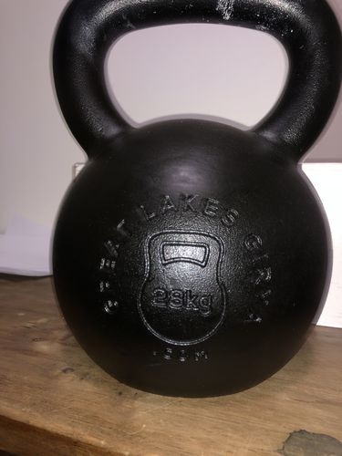 Customer photo review of 28kg / 62lbs E-coated Cast Iron Kettlebell