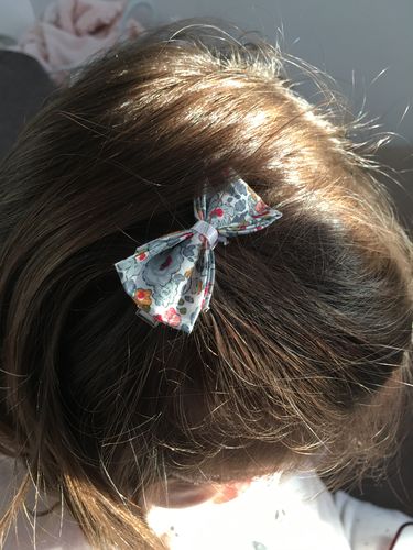 Customer photo review of Barrette Liberty "Betsy Ann porcelaine"
