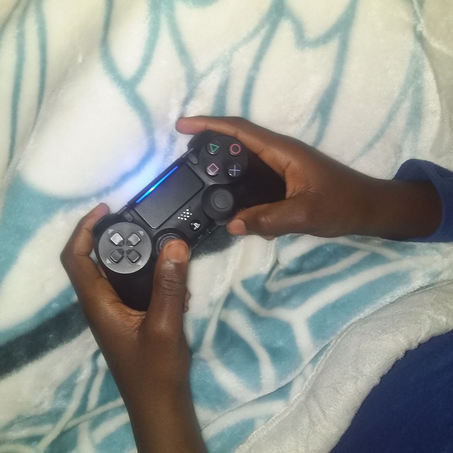 Customer photo review of PS4 Dualshock 4 - Black