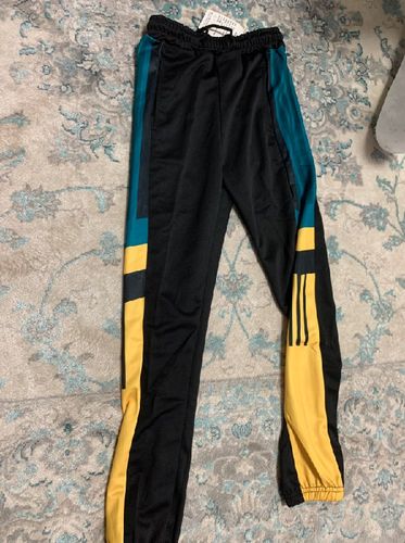 Customer photo review of Alviro Doto Joggers