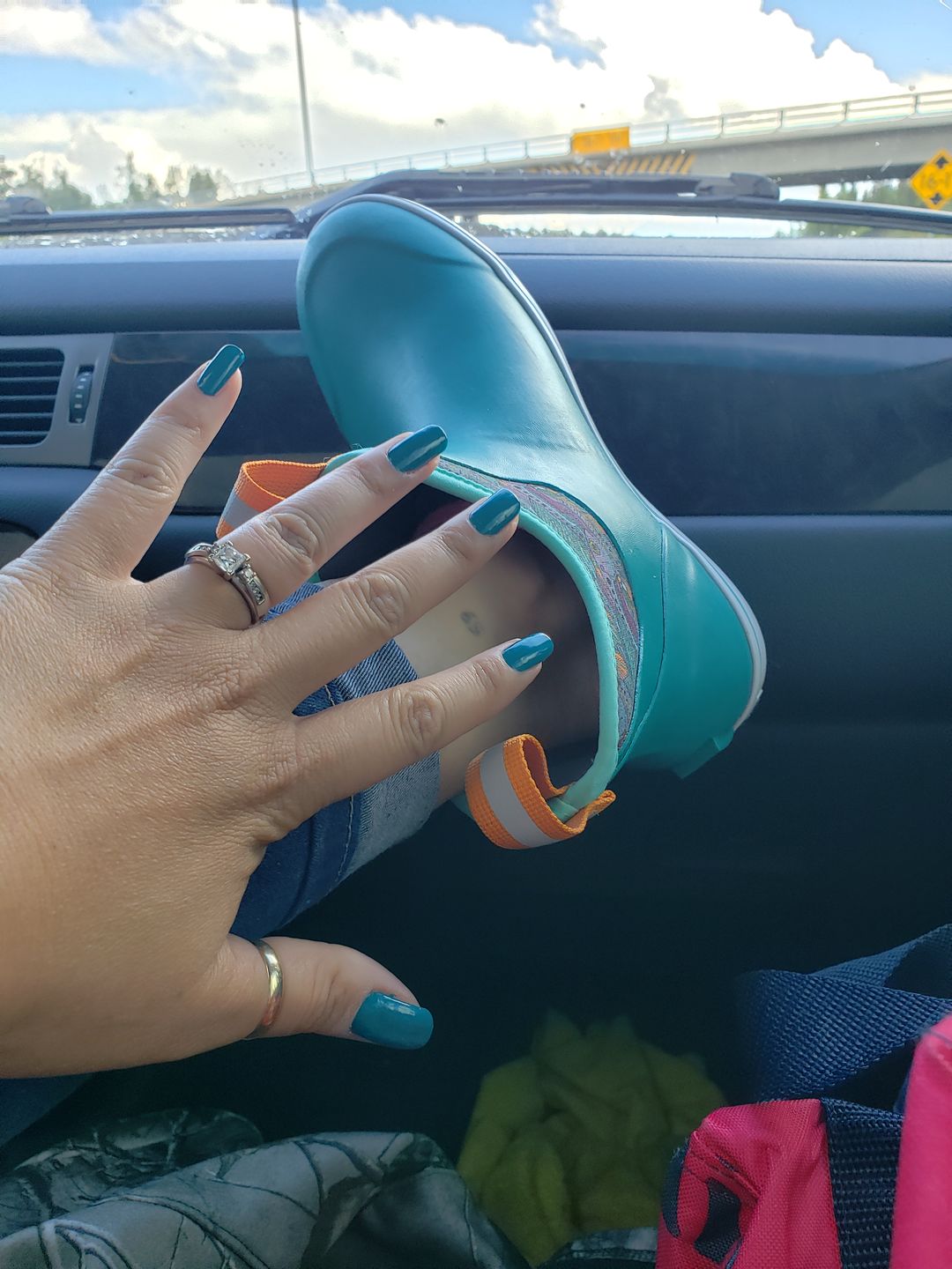 Customer photo review of Groovy Grayling 6" Ankle Deck Boot