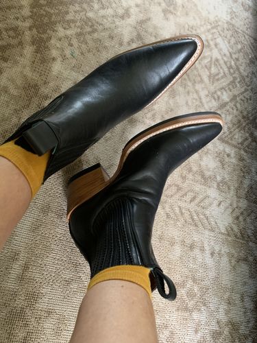 Customer photo review of No.2001 FREEWAY turbo chelsea boot Black Leather WOMEN
