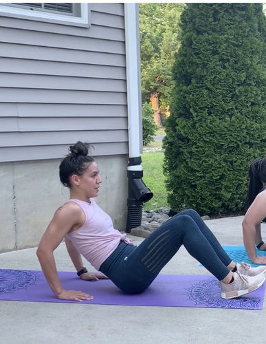 Nicole V. review of Seamless High Waist Booty Leggings image 1 out of 1