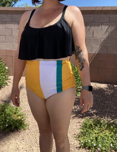 Customer photo review of Riptide Bottom | Yellow | Final Sale