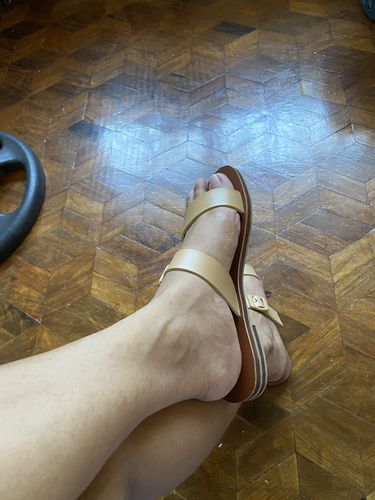 Customer photo review of Cara Beige