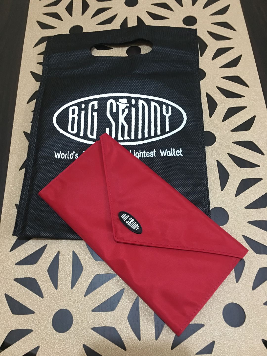 Customer photo review of Slimvelope Red