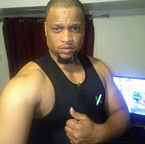Customer photo review of Men's Zipper Neoprene Sauna Vest