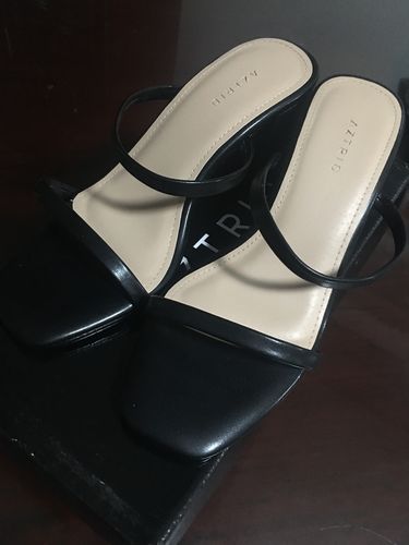 Customer photo review of Kylie Black