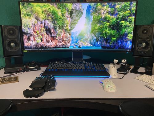 Customer photo review of SOUNDRISE PRO-5 Studio Monitor Stands 5" BLACK | Made in USA | Pair