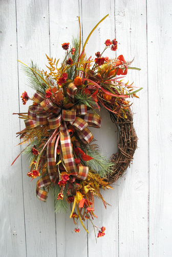 Customer photo review of 16" Oval Grapevine Wreath