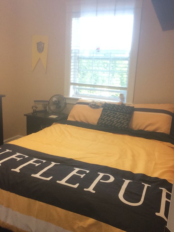 Customer photo review of Hufflepuff Harry Potter Simple Style Bed Set