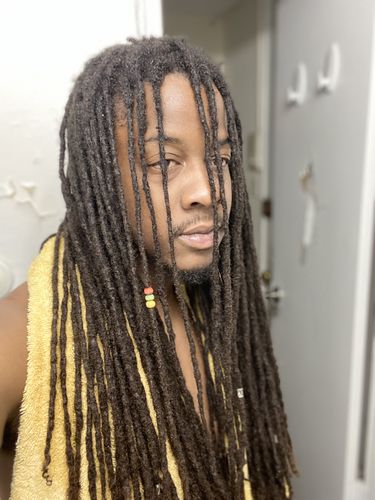 Customer photo review of Entire Peculiar Roots Locs & Natural Hair Box