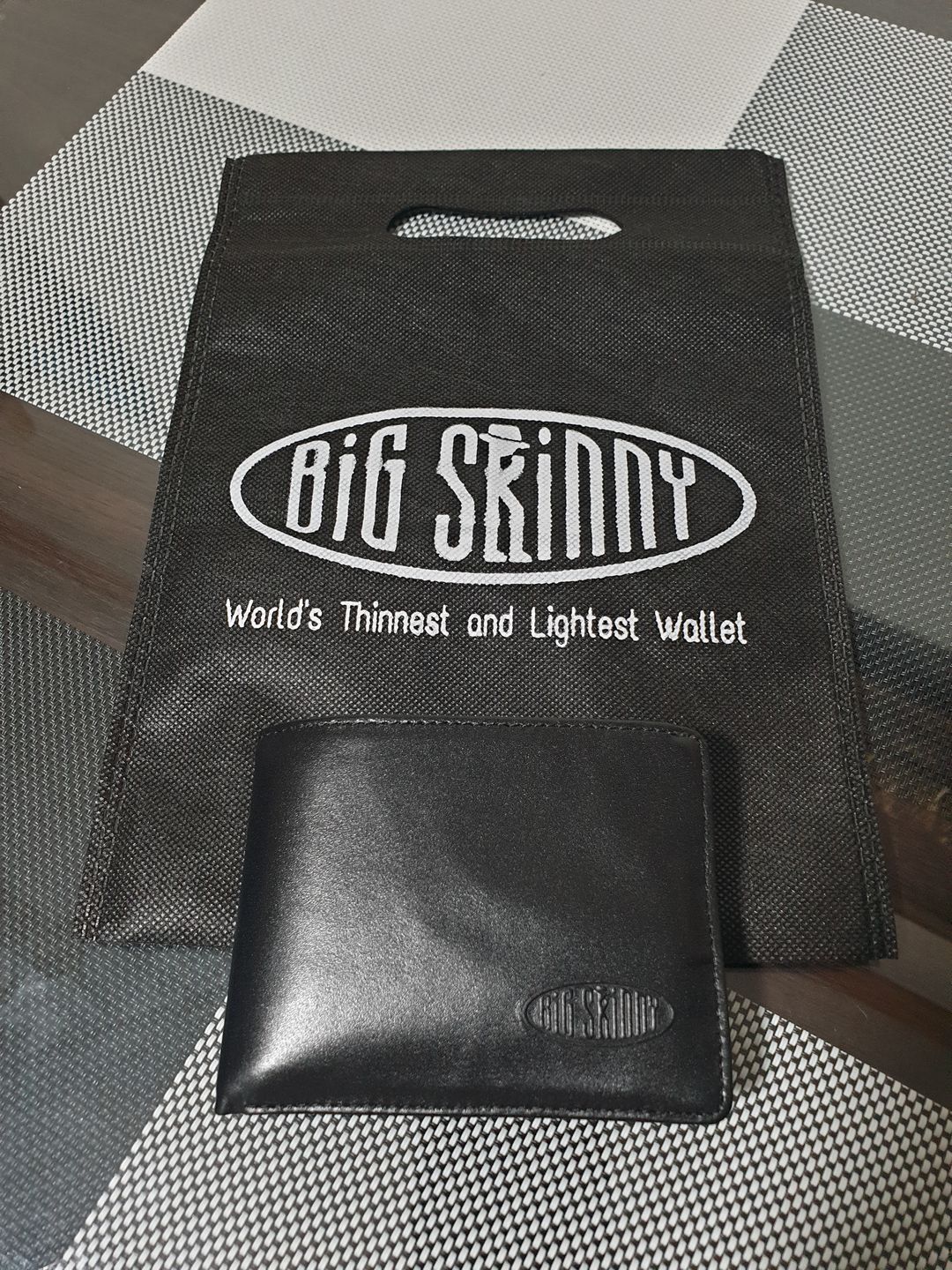 Customer photo review of RFID Blocking Leather Multi Bi-fold Black