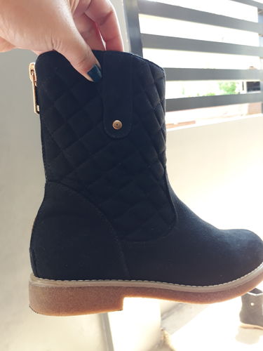 Customer photo review of Wilson Flat Boots