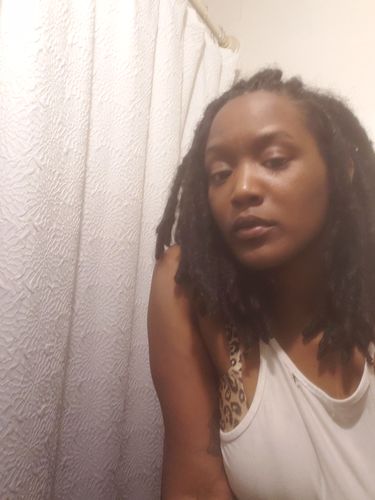 Customer photo review of Entire Peculiar Roots Locs & Natural Hair Box