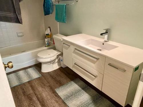 Customer photo review of Silhouette Floating Vanity