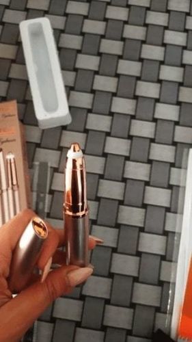 Customer photo review of Flawless Eyebrow Pen