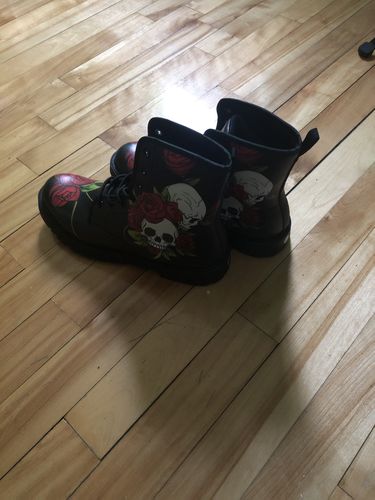 Customer photo review of Skull And Roses