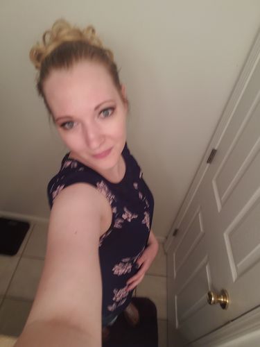 Customer photo review of JuvaBun Messy Bun