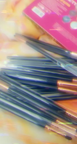 Customer photo review of Pro Eye Makeup Brush Set