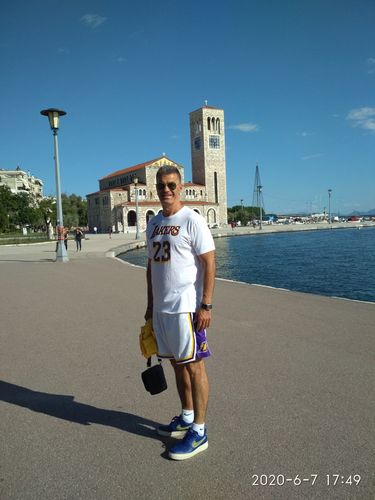 Customer photo review of SHORT LAKERS MPLS