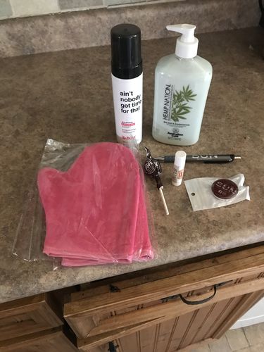 Customer photo review of Pink Sunless Applicator Mitt BOGO $1