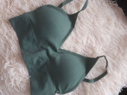 Customer photo review of Ultimate Versatile Seamless Bra/Bralette