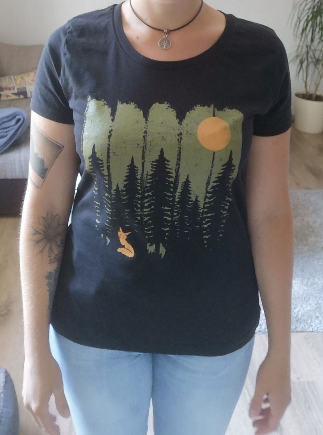 Customer photo review of FUCHS IM WALD KHAKI - Bio Damen Shirt