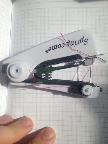 Customer photo review of Tragbare Mini-Nähmaschine