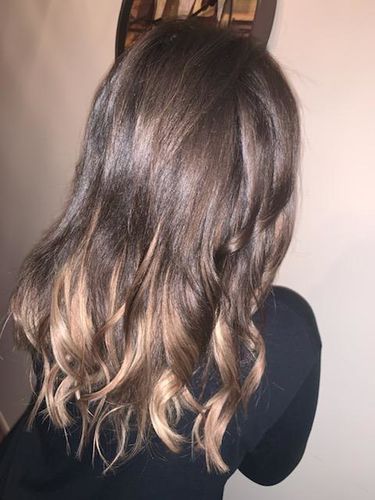 Customer photo review of Tape in Hair Extensions 100% Remy Human Hair Balayage Ombre 40 Pieces 100 Grams (2/8)