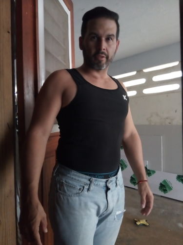 Customer photo review of Men's Heat-Trapping Sweat Vest